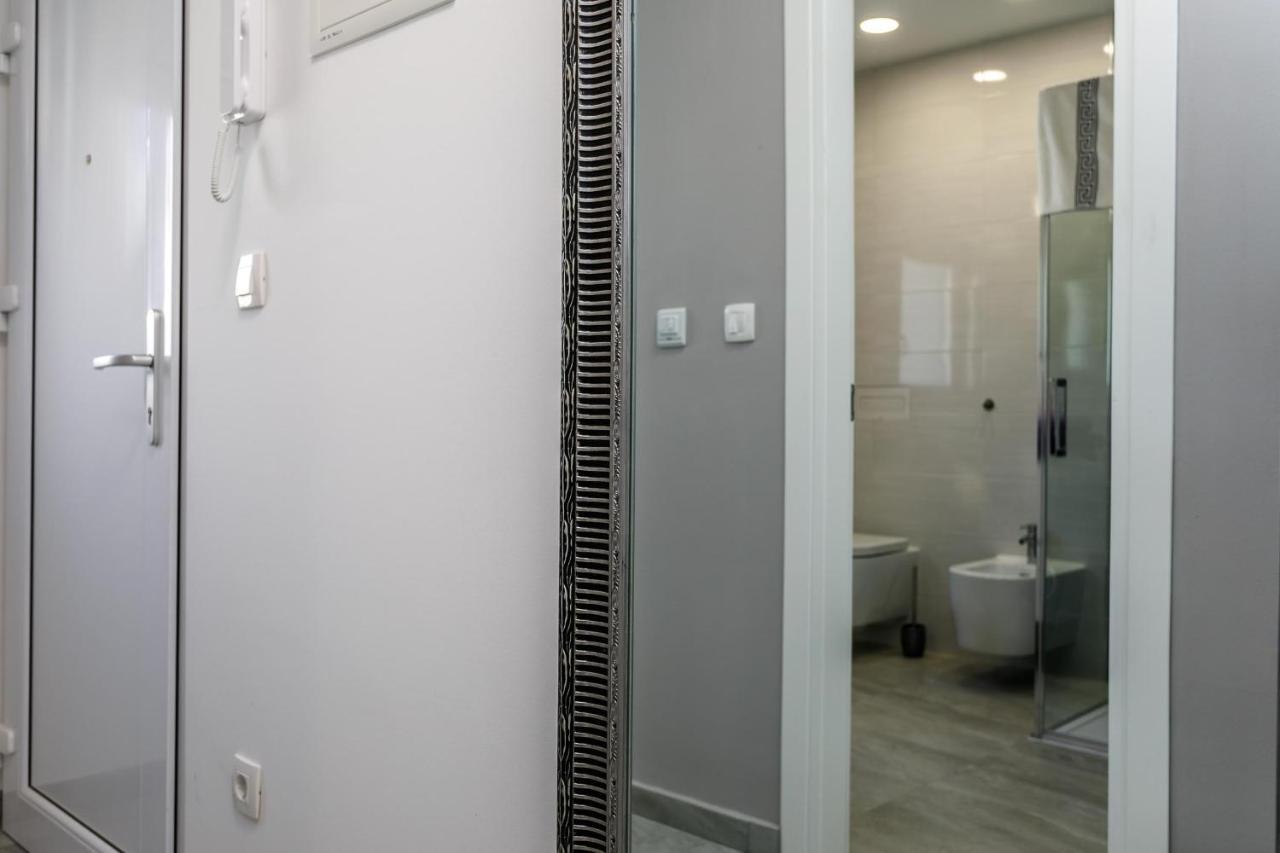 ニヴィーチェ2A Partment Rukavinaアパートメント エクステリア 写真